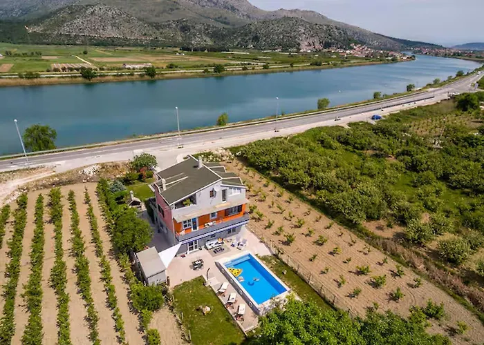 Book Apartament Opuzen (Dubrovnik-Neretva)