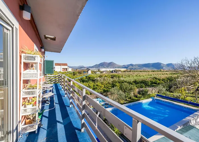 Book Apartment Opuzen (Dubrovnik-Neretva)