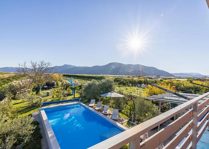 Apartment Book Opuzen (Dubrovnik-Neretva)