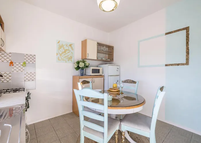 Apartment Book *