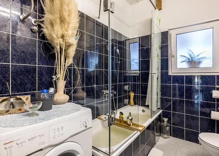 Apartment Book Opuzen (Dubrovnik-Neretva)
