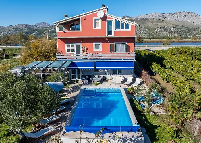Book Apartment Opuzen (Dubrovnik-Neretva)