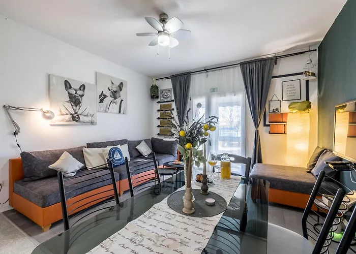 Apartment Book *
