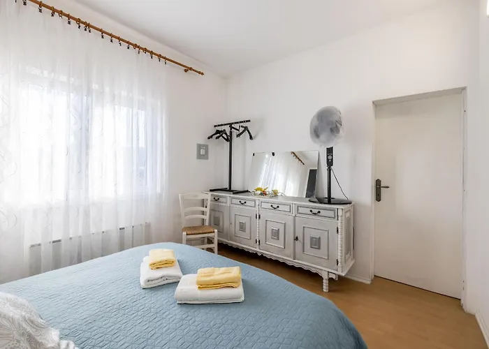 Apartment Book *