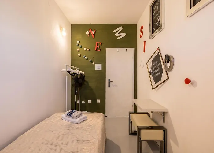 Apartment Book *