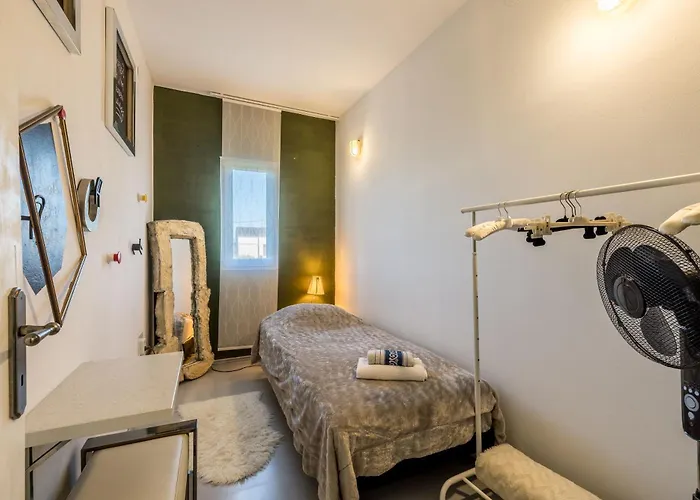 Apartment Book Opuzen (Dubrovnik-Neretva)